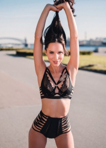 Беатриса, Г. Саров